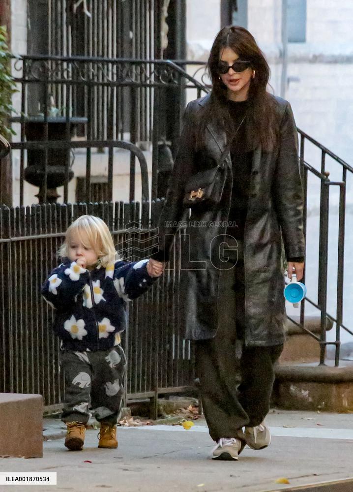 Emily Ratajkowski And Har Baby Out - NYC