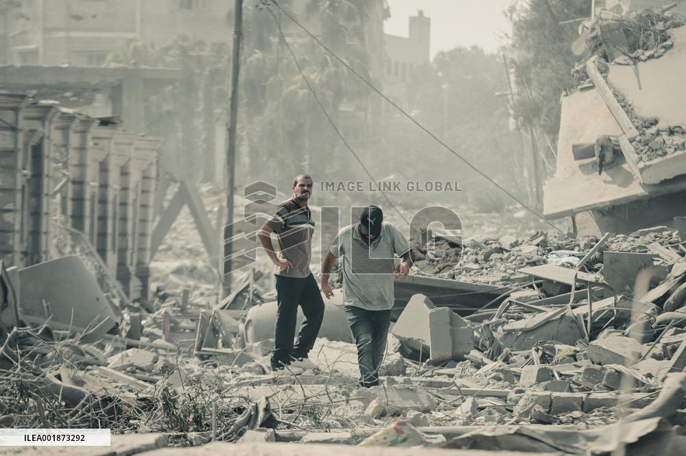 Humanitarian Catastrophe Looms After Israeli Attacks - Gaza