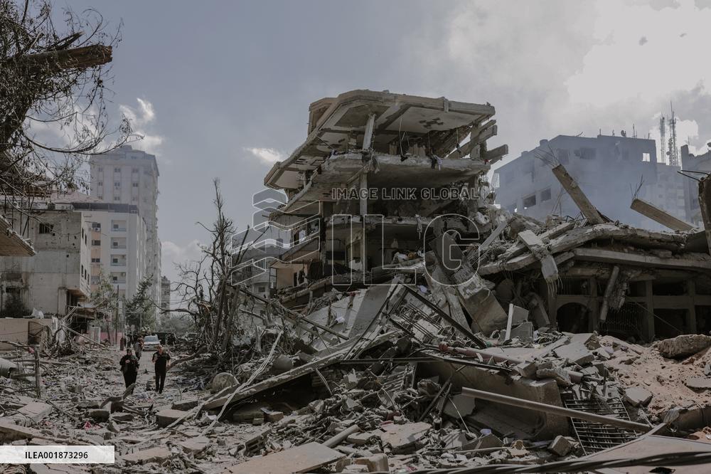 Humanitarian Catastrophe Looms After Israeli Attacks - Gaza