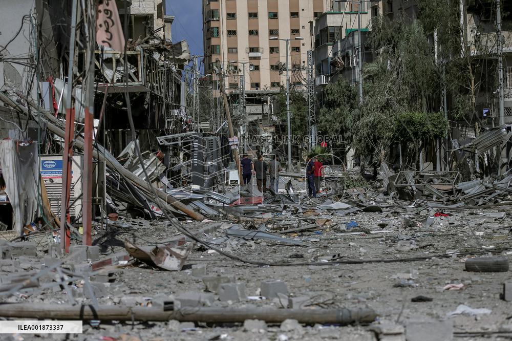 Humanitarian Catastrophe Looms After Israeli Attacks - Gaza