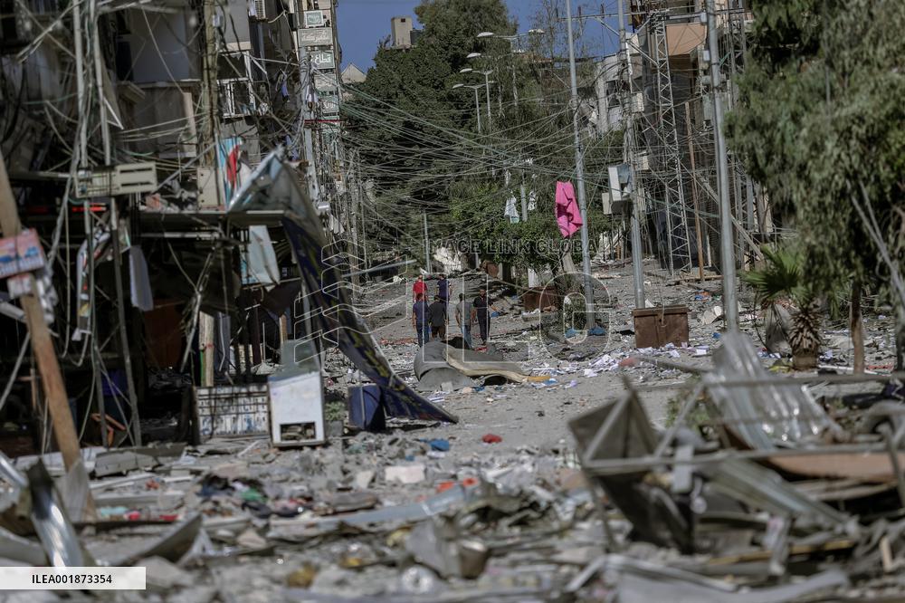 Humanitarian Catastrophe Looms After Israeli Attacks - Gaza