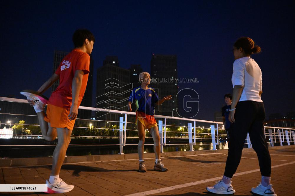 (SP)CHINA-TIANJIN-MARATHON-SENIOR RUNNER (CN)