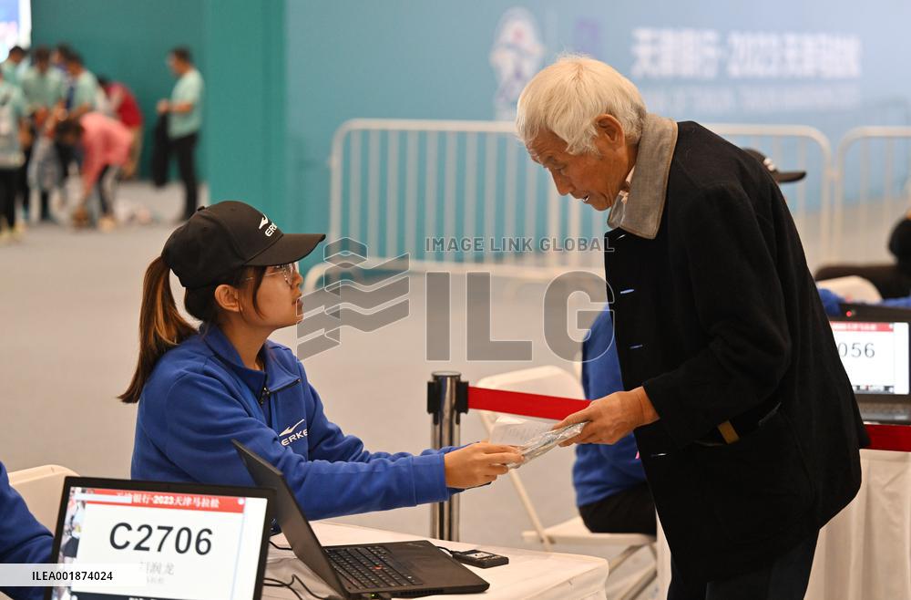 (SP)CHINA-TIANJIN-MARATHON-SENIOR RUNNER (CN)