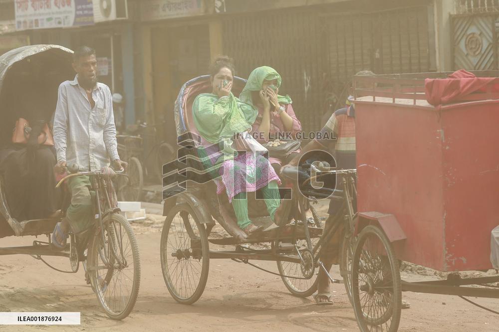 Dhaka's Air World's Most Polluted - Bangladesh