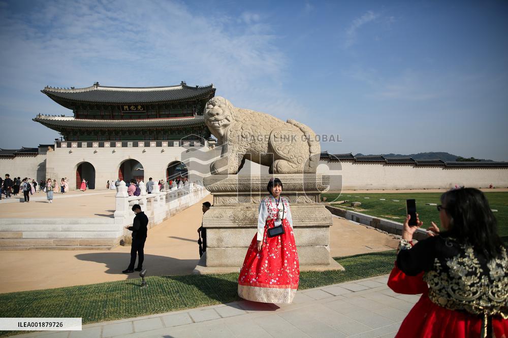 SOUTH KOREA-SEOUL-GWANGHWAMUN-RESTORATION