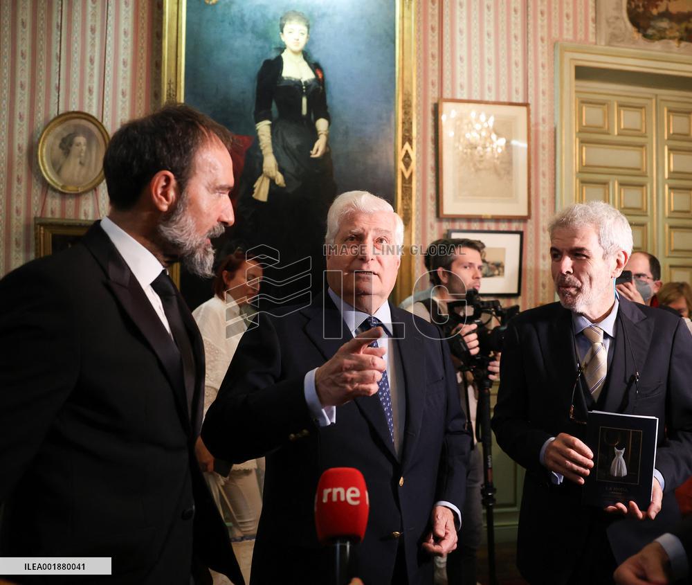 Duke Of Alba At Fashion In The House Of Alba Exhibition - Madrid