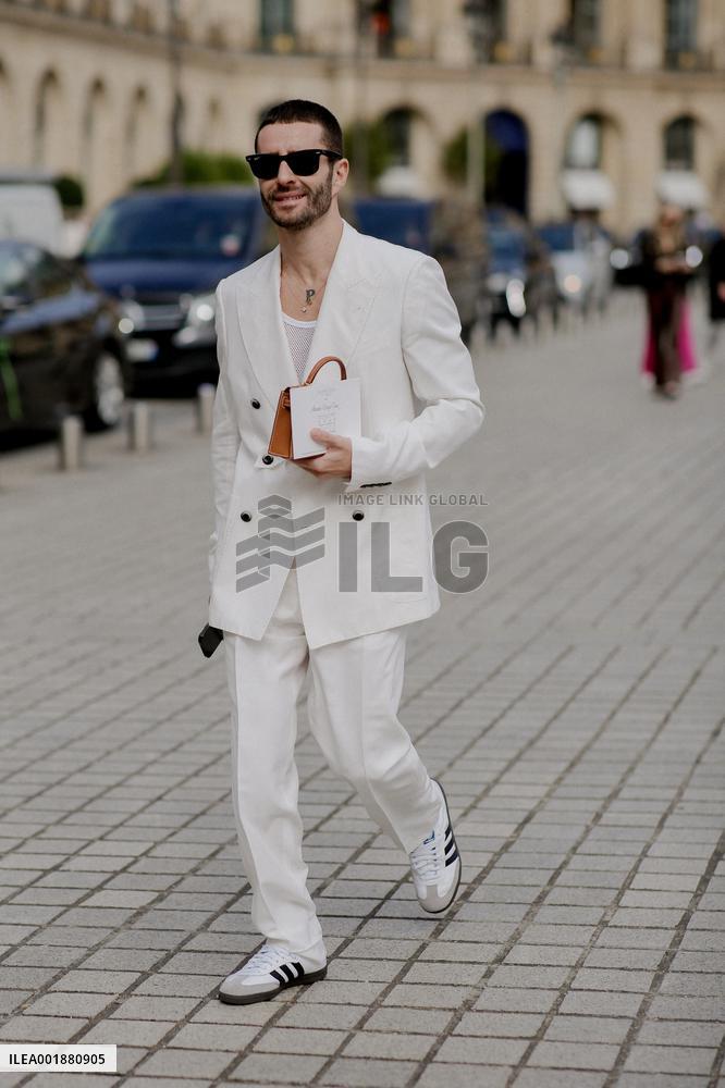 PFW - SS24 Giambattista Valli