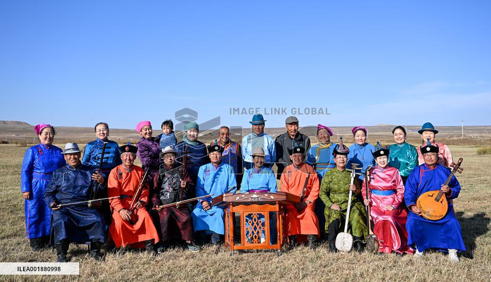 (ChineseToday) CHINA-INNER MONGOLIA-ORDOS-HERDSMEN LIFE (CN)