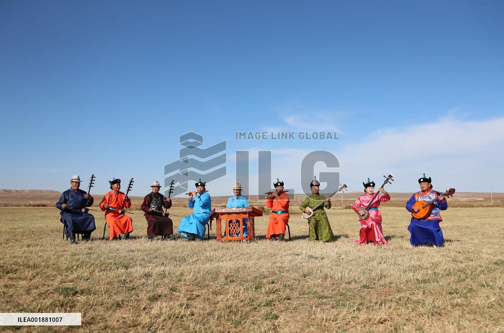 (ChineseToday) CHINA-INNER MONGOLIA-ORDOS-HERDSMEN LIFE (CN)