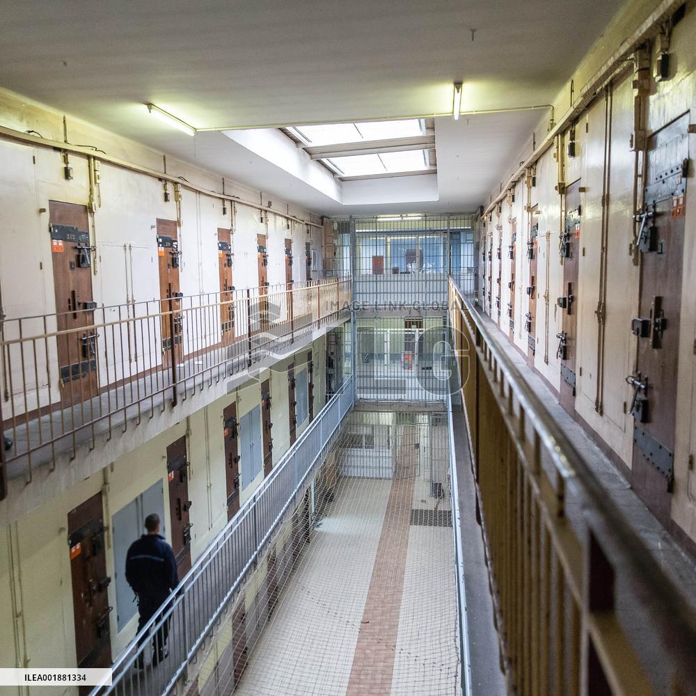 Illustration - Prison - Tours