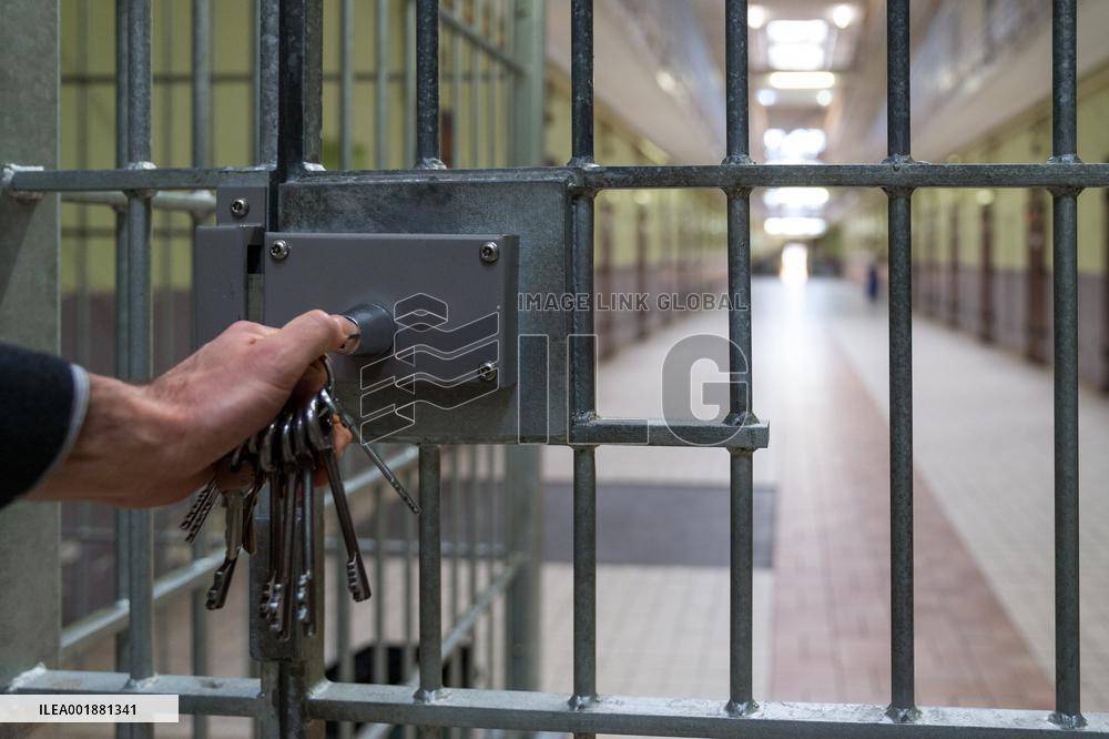 Illustration - Prison - Tours