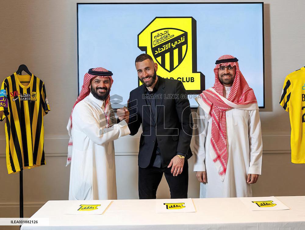 French Minister Accuses Benzema Of Muslim Brotherhood