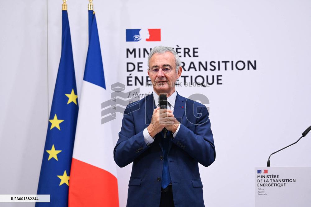 Sobriety Charter For Commercial Buildings Presentation - Paris