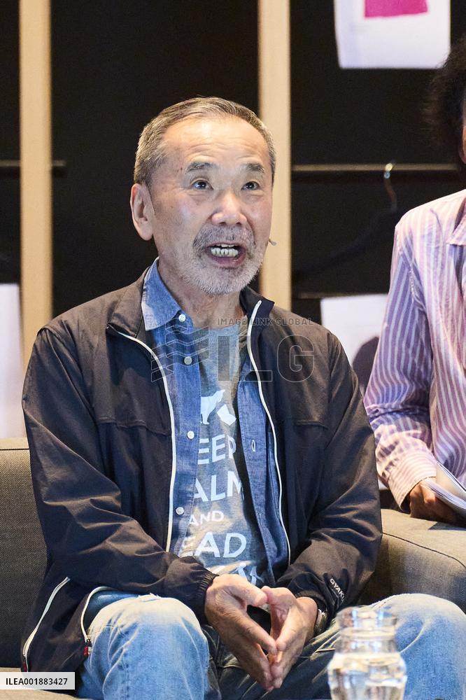 Japanese Author Haruki Murakami Meets Students - Spain