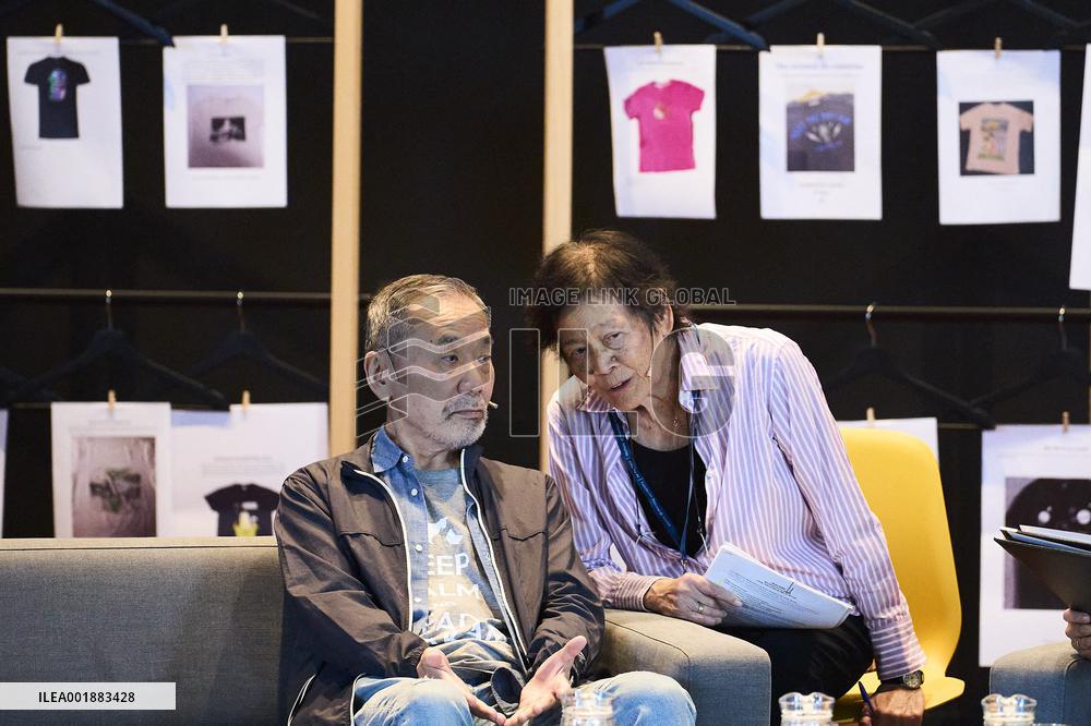 Japanese Author Haruki Murakami Meets Students - Spain