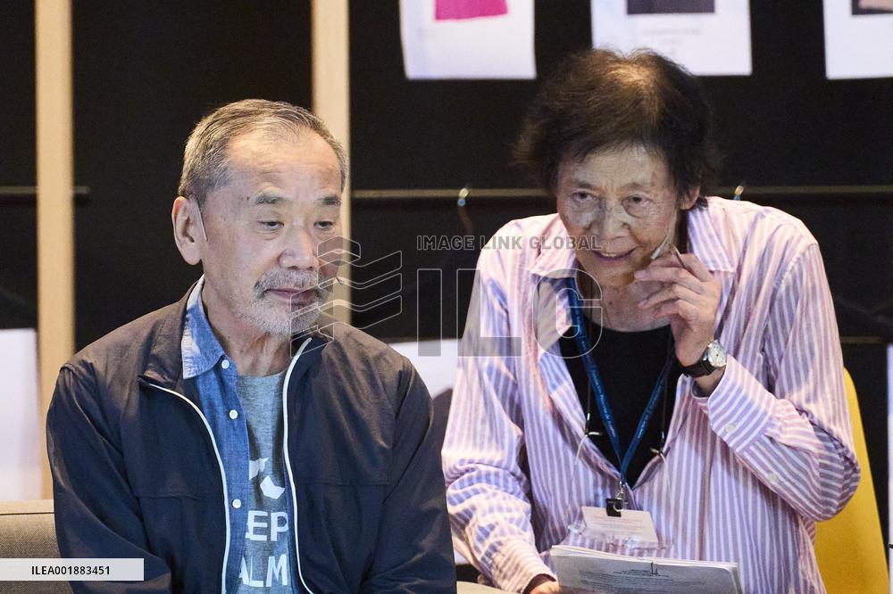 Japanese Author Haruki Murakami Meets Students - Spain