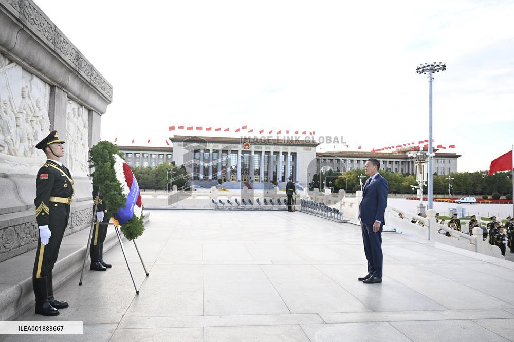CHINA-BEIJING-THAILAND-PM-MONUMENT-TRIBUTE (CN)