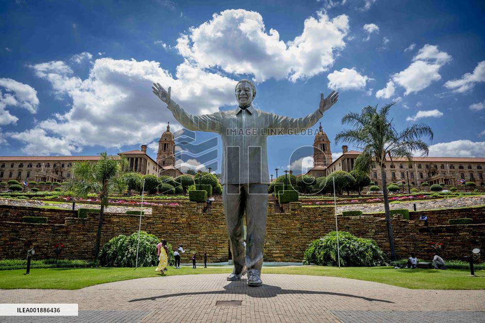 The Nelson Mandela Statue - Pretoria