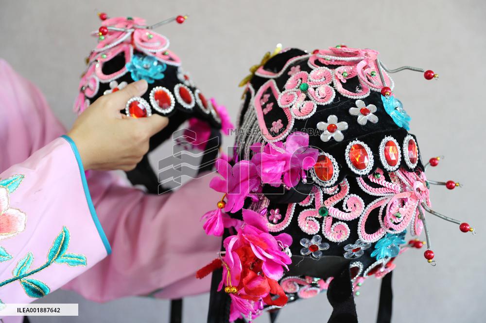 Pupils Learn Xianzi Opera in Linyi