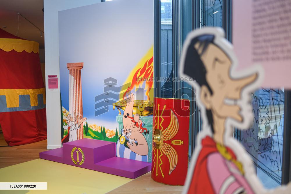 L'Economie Selon Asterix Exhibition - Paris
