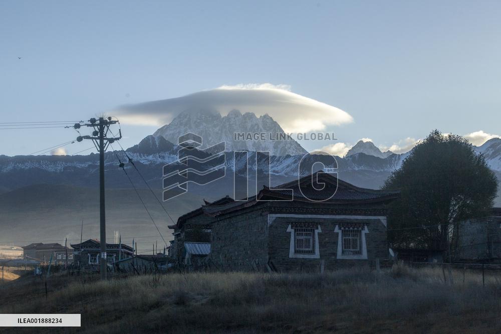 Cap Cloud Above Yala Mountain in Kangding