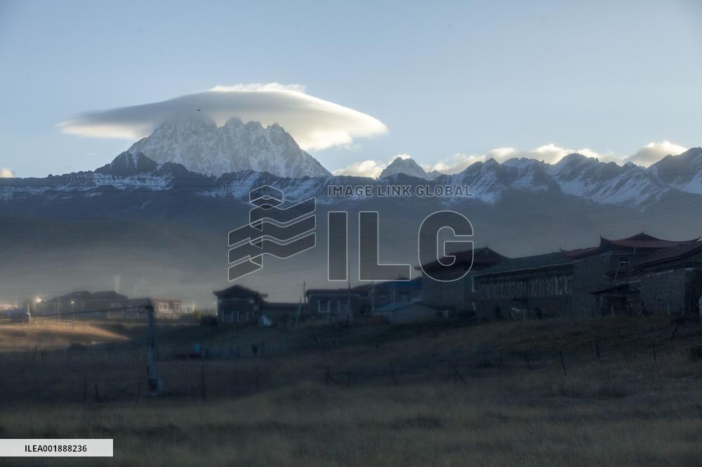 Cap Cloud Above Yala Mountain in Kangding