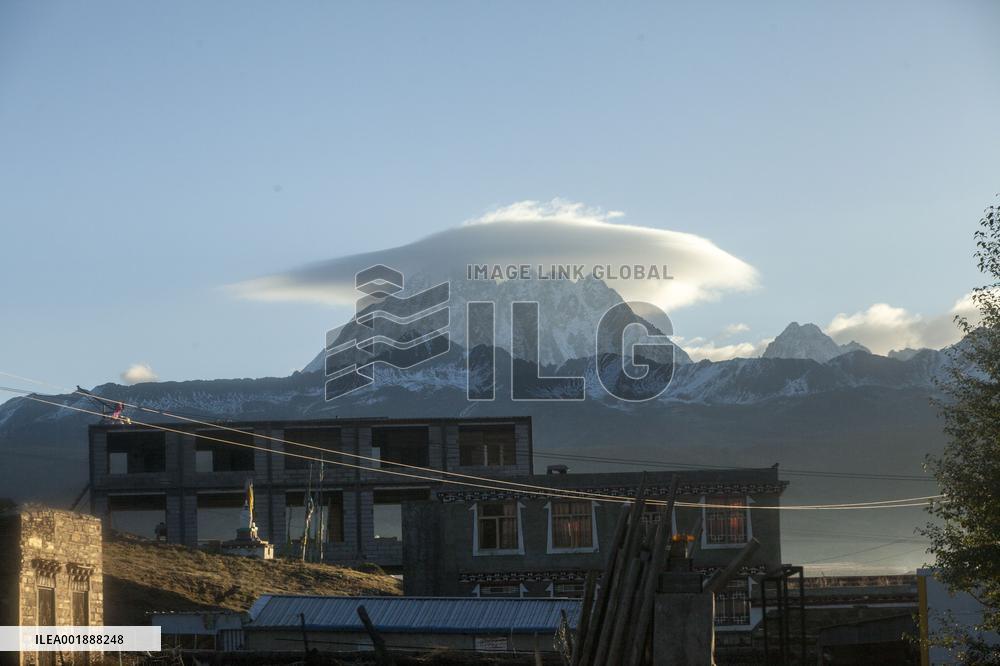 Cap Cloud Above Yala Mountain in Kangding