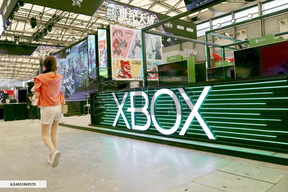 Microsoft Acquires Activision Blizzard