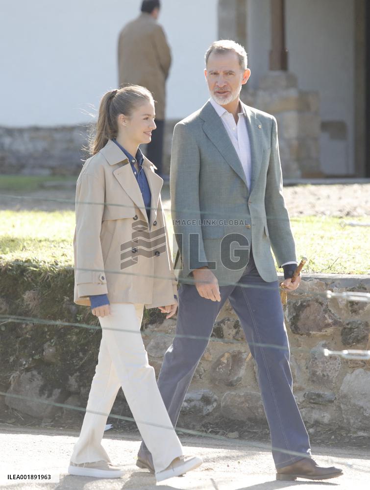 Spanish Royals Arrive In Arroes