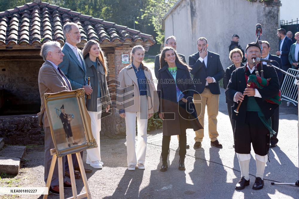 Spanish Royals Arrive In Arroes