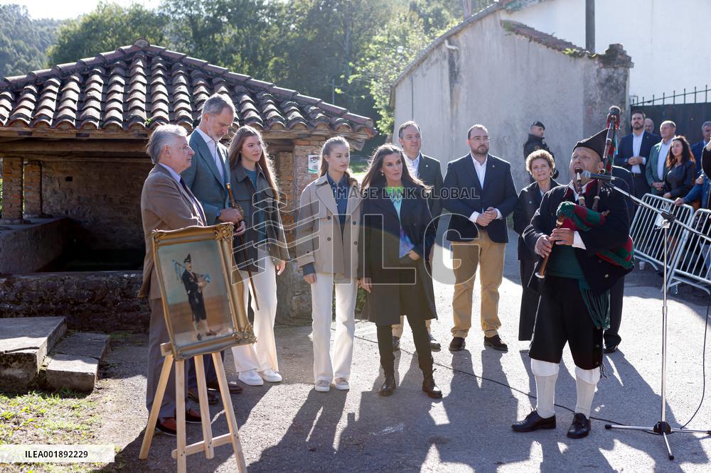 Spanish Royals Arrive In Arroes