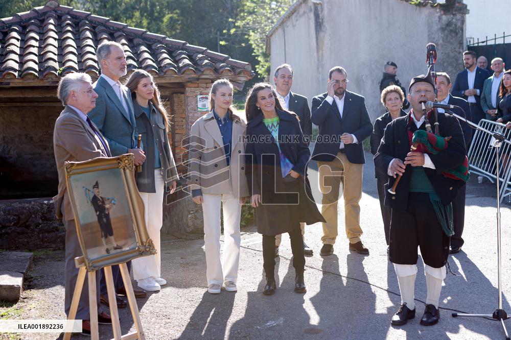 Spanish Royals Arrive In Arroes