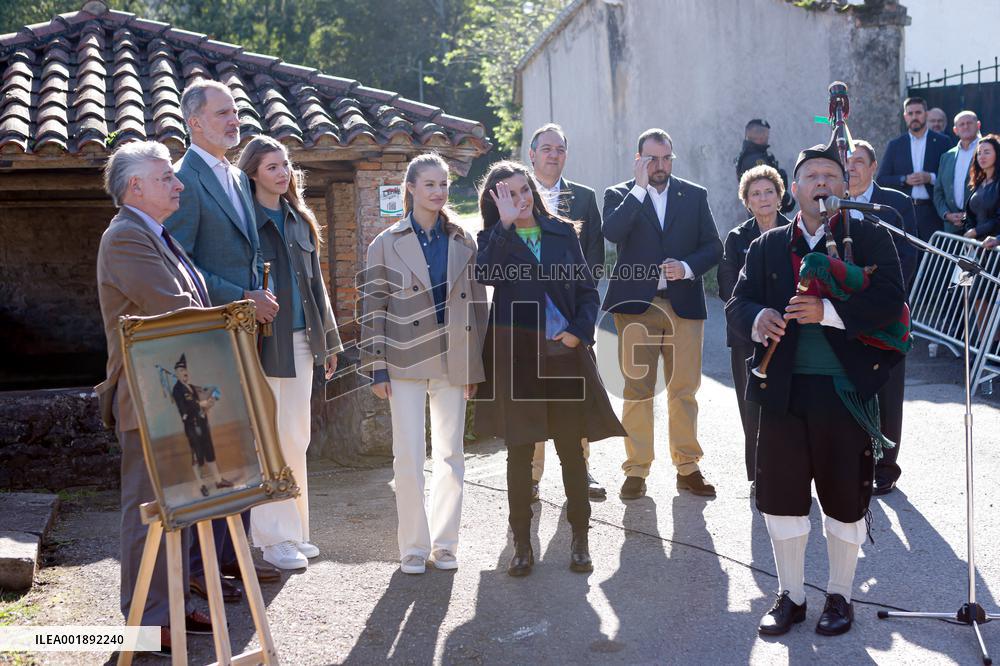 Spanish Royals Arrive In Arroes