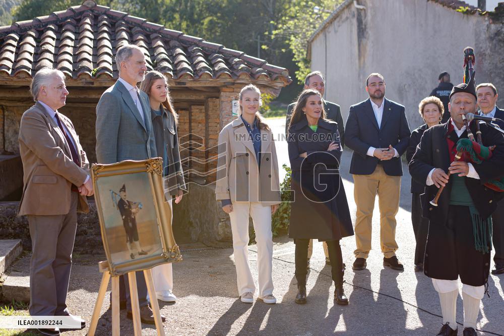 Spanish Royals Arrive In Arroes