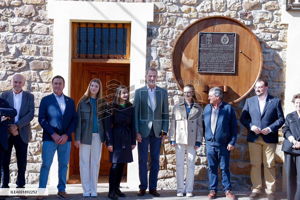 Spanish Royals Arrive In Arroes