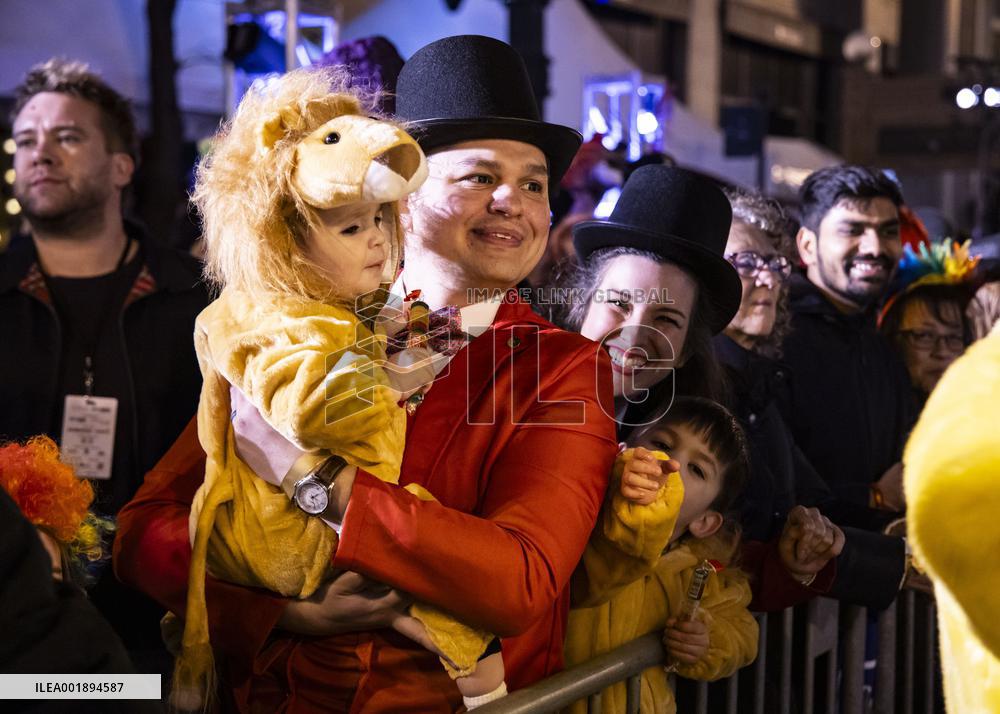 U.S.-CHICAGO-HALLOWEEN-ART IN THE DARK-PARADE