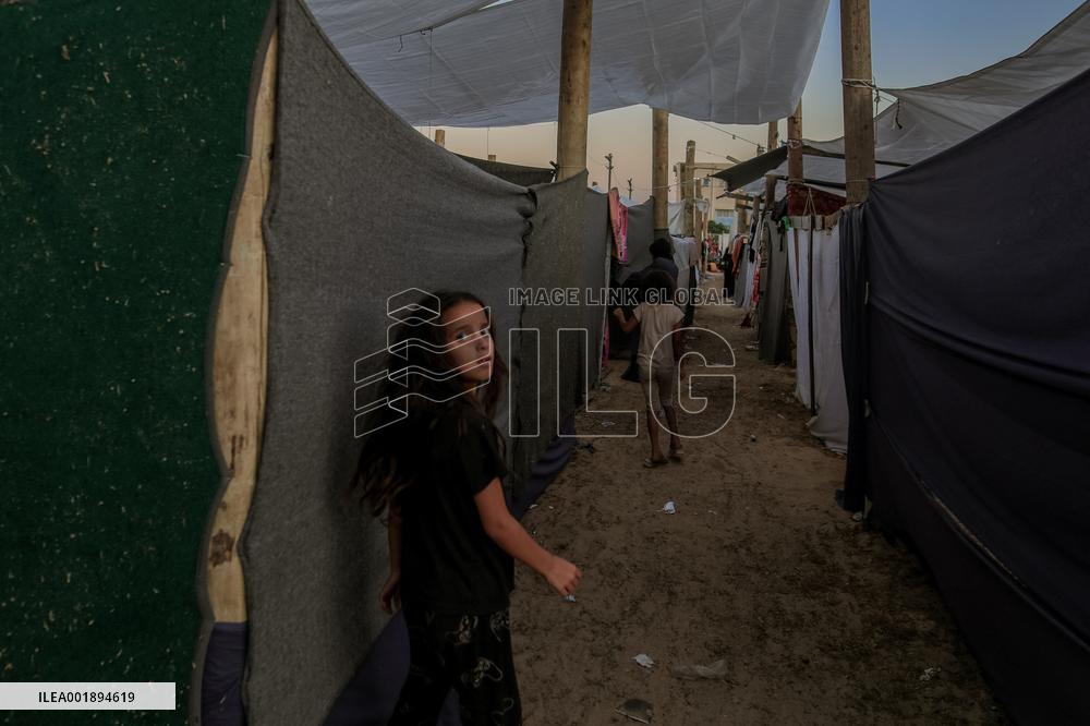 A Tent Camp Pops Up In Southern Gaza