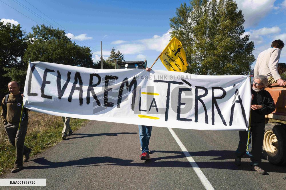 A69 Freeway Protest - Saix