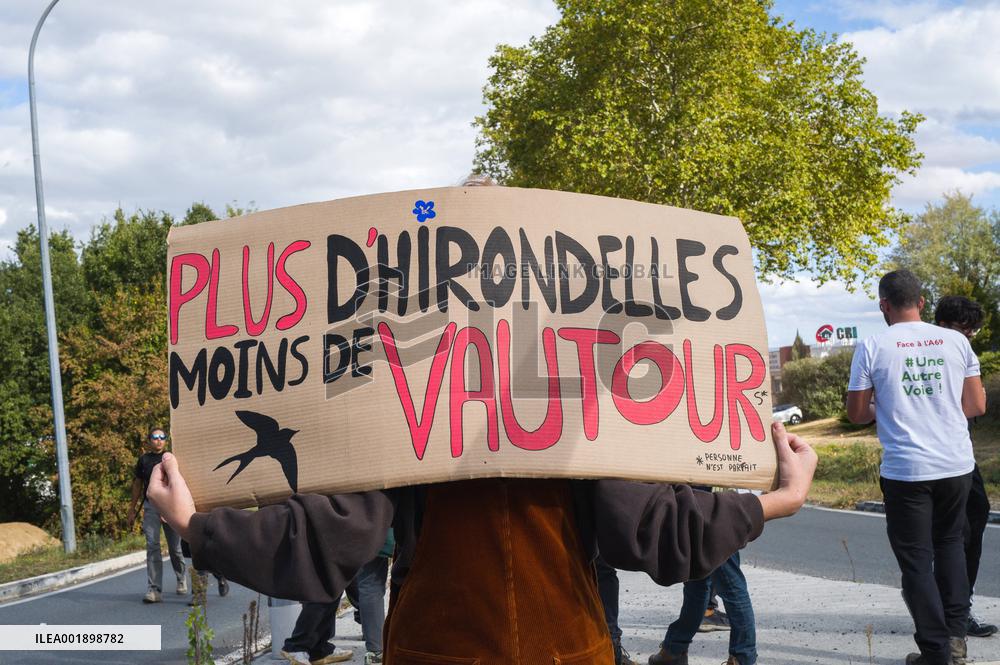 A69 Freeway Protest - Saix