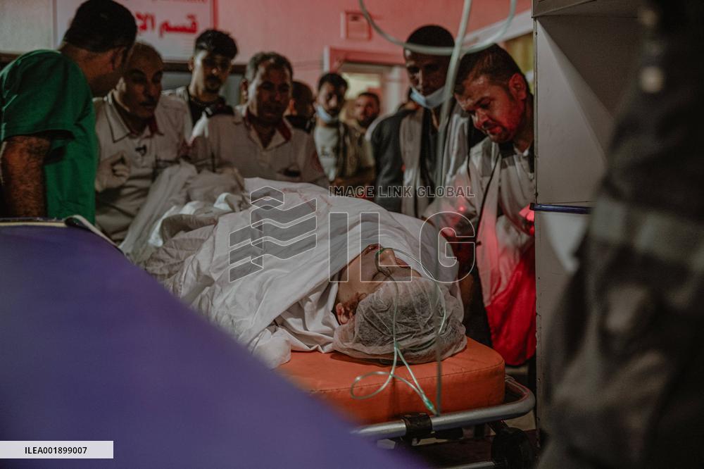 Dead And Wounded Strain Hospitals - Gaza