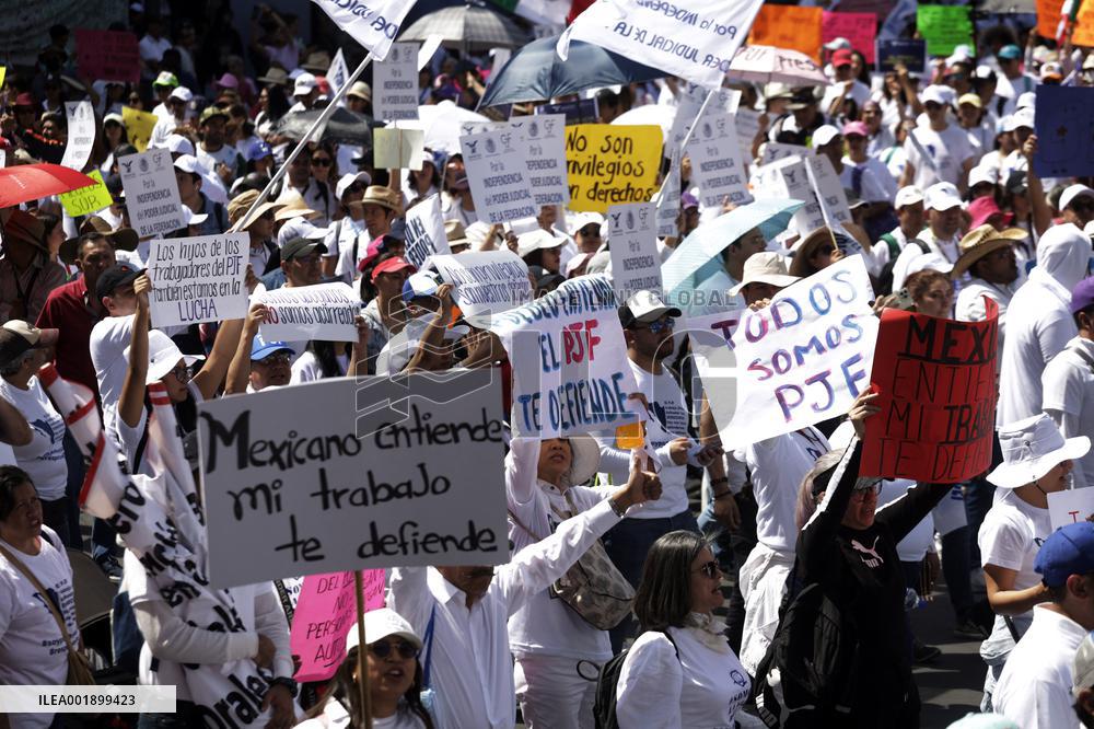 Judicial Workers Protest - Mexico City