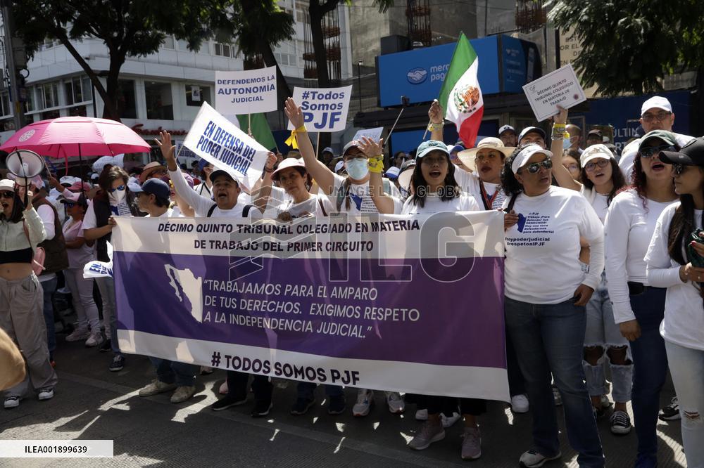 Judicial Workers Protest - Mexico City