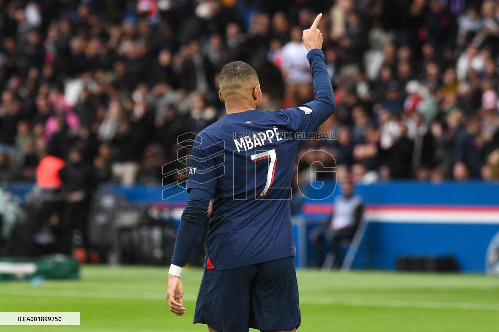 Ligue 1 - PSG v Strasbourg