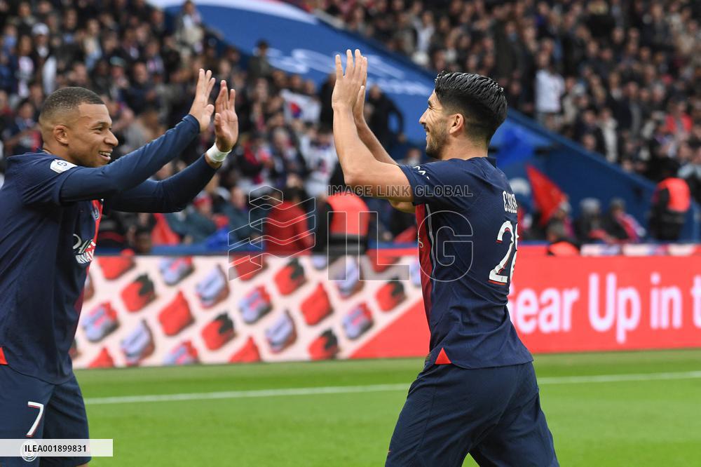 Ligue 1 - PSG v Strasbourg