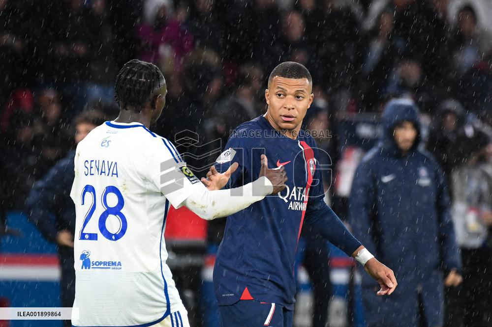 Ligue 1 - PSG v Strasbourg