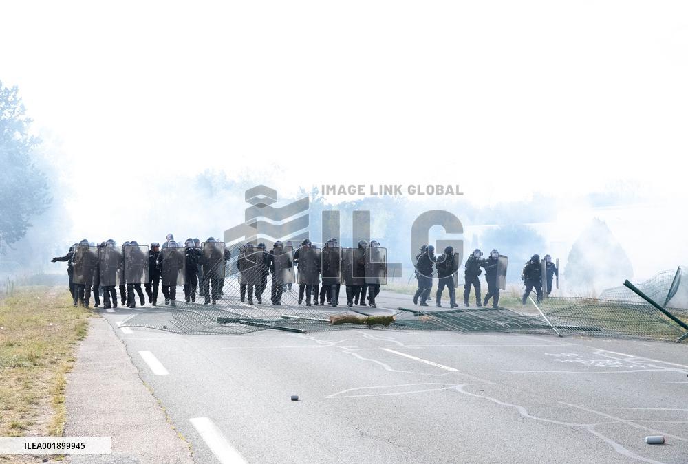 A69 Freeway Protest - Saix