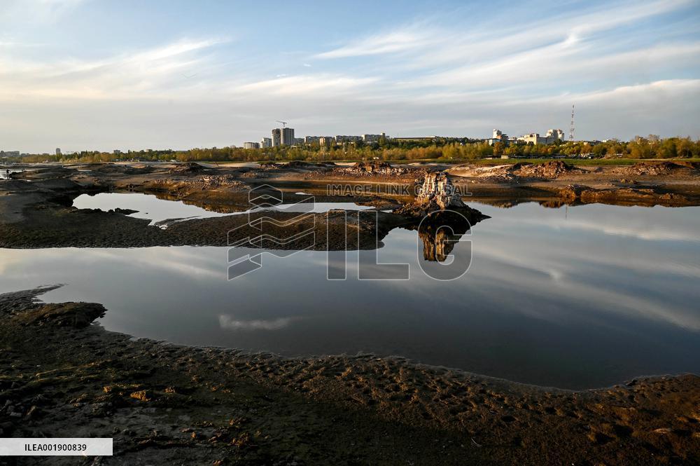 Sukha Moskovka River in Zaporizhzhia