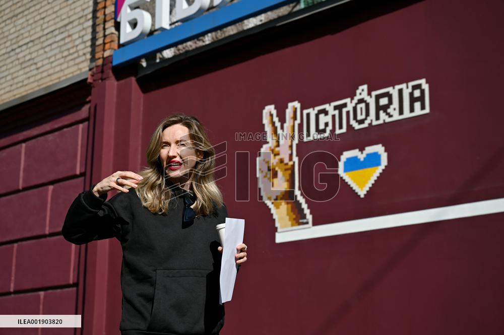 Portuguese artists create street art in support of Ukraine in Zaporizhzhia
