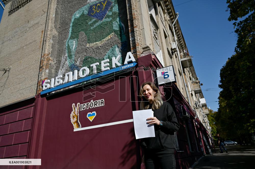 Portuguese artists create street art in support of Ukraine in Zaporizhzhia