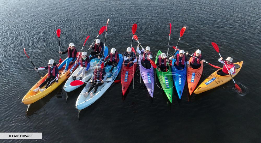 Global Canal Boat Race Crossing in Xinjiang